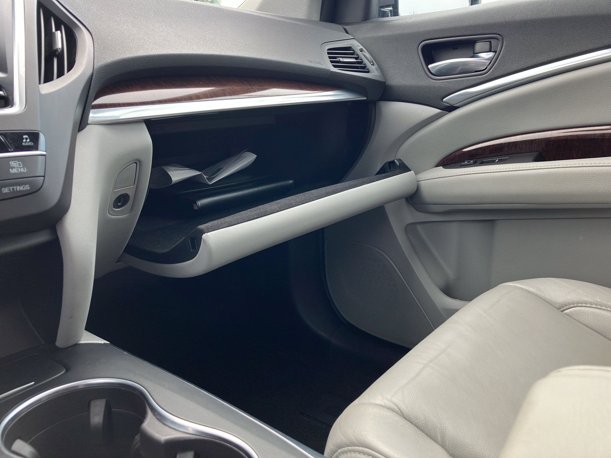 Used 2017 Acura MDX SH-AWD image 22