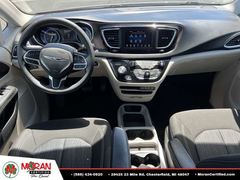 Used 2021 Chrysler Voyager LX FWD image 14
