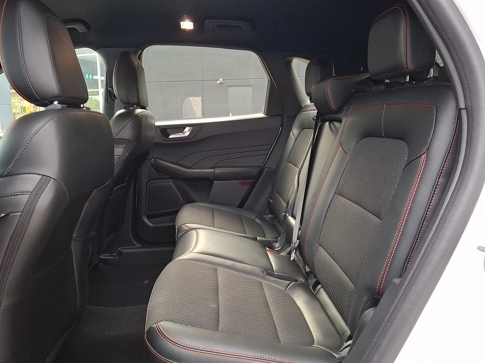 Used 2023 Ford Escape ST-Line Select AWD/4WD image 10