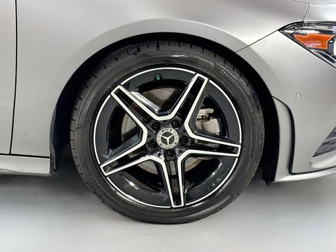 Used 2022 Mercedes-Benz CLA 250 4MATIC image 8