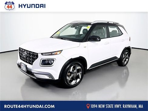Used 2022 Hyundai Venue Limited image 1