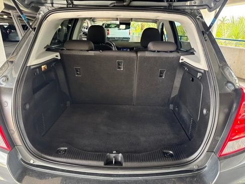 Used 2020 Chevrolet Trax LS w/ Tint and Cruise Package FWD image 4