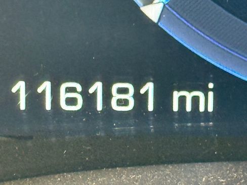 Used 2017 Cadillac Escalade ESV Premium Luxury image 24