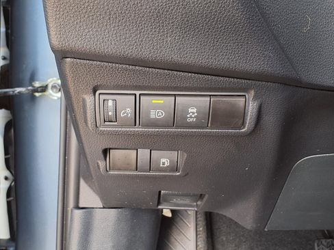 Used 2024 Toyota Corolla Cross AWD Hybrid image 21
