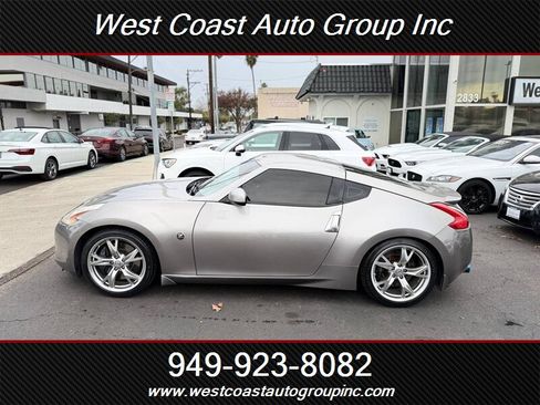 Used 2010 Nissan 370Z Touring w/ Sport Pkg image 20