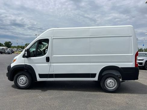 New 2026 RAM ProMaster 1500 w/ Safety Group FWD image 4