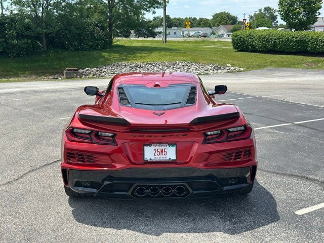 Used 2024 Chevrolet Corvette Z06 RWD image 9