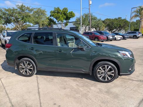 Used 2023 Subaru Forester Limited AWD/4WD image 3
