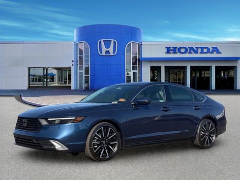 New 2026 Honda Accord Touring image 2