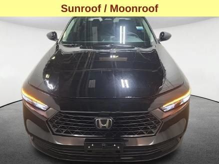 Used 2025 Honda Accord SE image 4