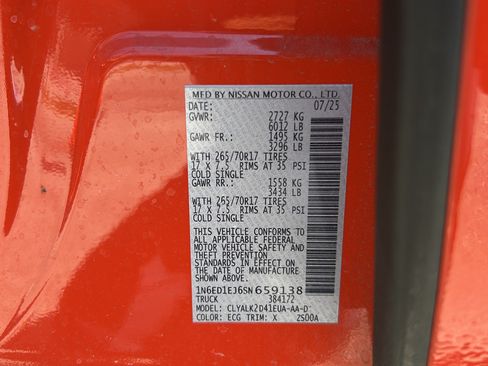 Used 2025 Nissan Frontier Pro-X RWD image 31