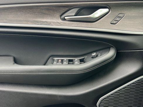 New 2026 Jeep Grand Cherokee Limited image 11