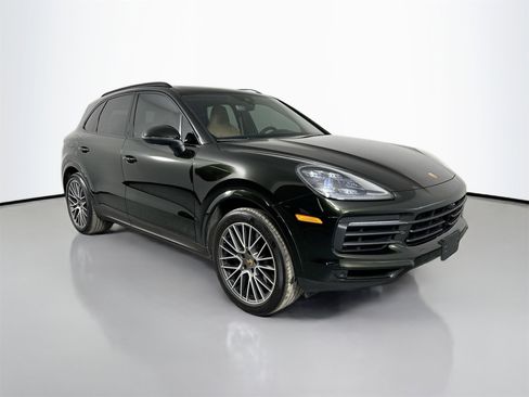 Certified 2023 Porsche Cayenne S Platinum w/ Premium Package Plus image 9