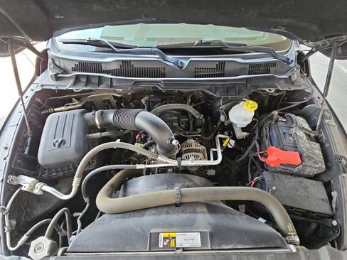 Used 2020 RAM 1500 Tradesman w/ Chrome Appearance Group RWD image 16