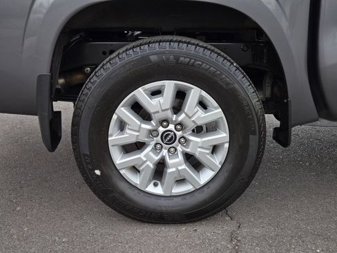 Certified 2023 Nissan Frontier SV w/ SV Convenience Package AWD/4WD image 11