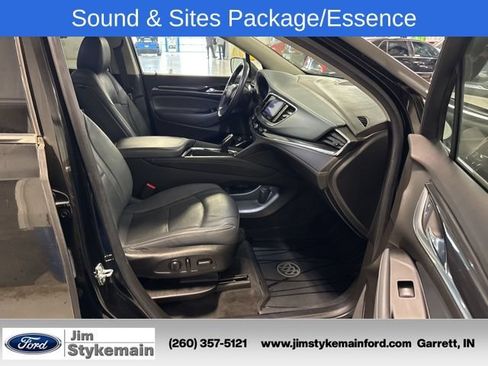 Used 2020 Buick Enclave Essence w/ Sound and Sites Package FWD image 16