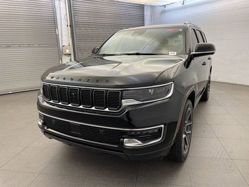 New 2025 Jeep Wagoneer Series III w/ Quick Order Package 25C Super image 8