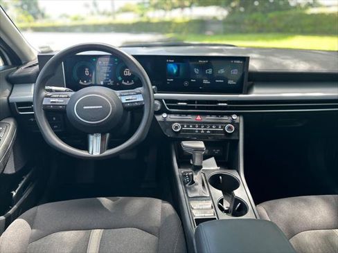 Used 2025 Hyundai Sonata SE FWD image 22