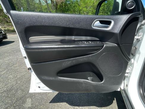 Used 2020 Dodge Durango SXT AWD/4WD image 16