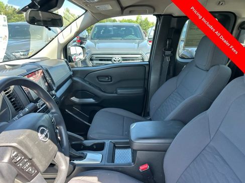 Used 2024 Nissan Frontier S RWD image 2