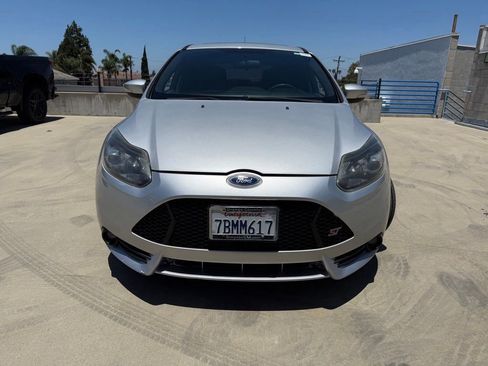 Used 2013 Ford Focus ST FWD image 2