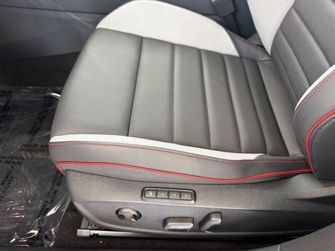 New 2026 Volkswagen GTI SE FWD image 16