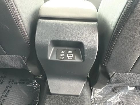 Used 2024 Subaru Crosstrek 2.0i Premium AWD/4WD image 19
