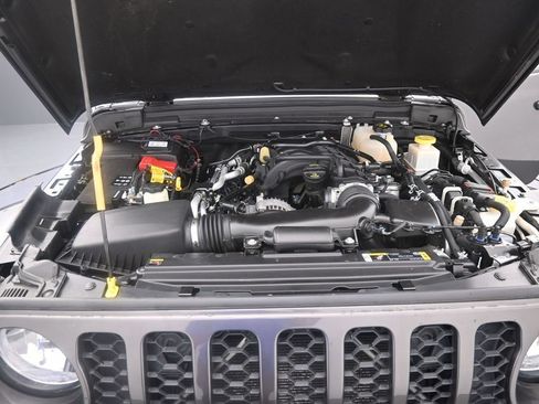 Used 2022 Jeep Gladiator Sport AWD/4WD image 12