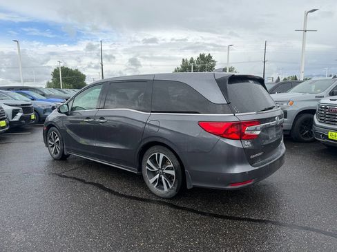 Used 2018 Honda Odyssey Elite image 2