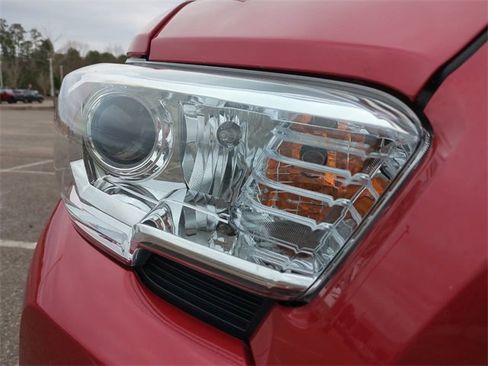 Used 2023 Toyota Tacoma SR5 image 10