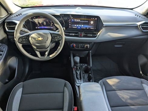 Certified 2026 Chevrolet TrailBlazer LT w/ Driver Confidence Package image 12