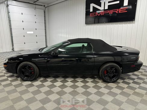 Used 2002 Chevrolet Camaro Z28 RWD image 4