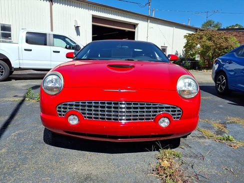 Used 2002 Ford Thunderbird Deluxe image 2
