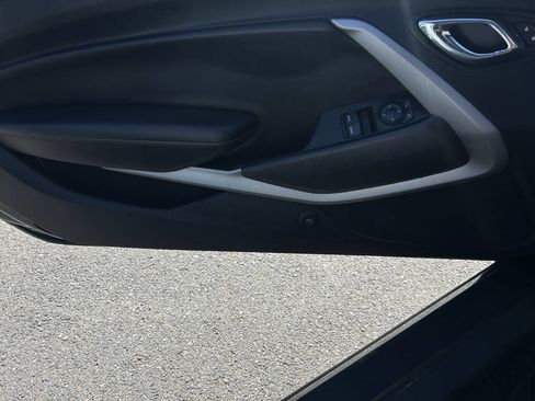 Used 2017 Chevrolet Camaro LT image 15