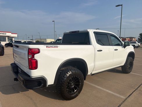 Used 2024 Chevrolet Silverado 1500 LT Trail Boss AWD/4WD image 5