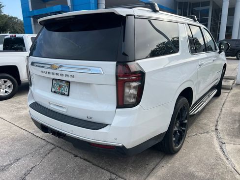 Used 2022 Chevrolet Suburban LT AWD/4WD image 5