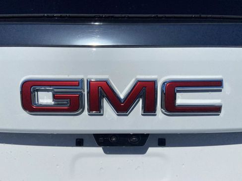 Used 2026 GMC Yukon AT4 w/ AT4 Premium Package AWD/4WD image 37