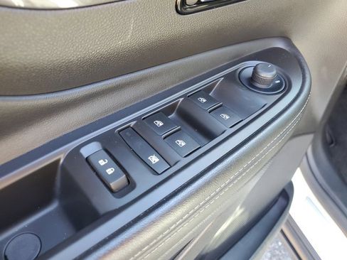 Used 2022 Buick Encore Preferred w/ Safety Package image 25