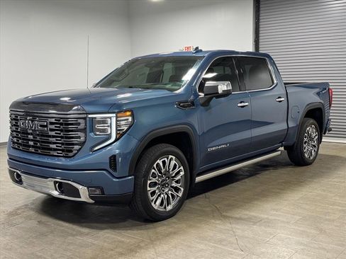 Used 2024 GMC Sierra 1500 Denali Ultimate image 8