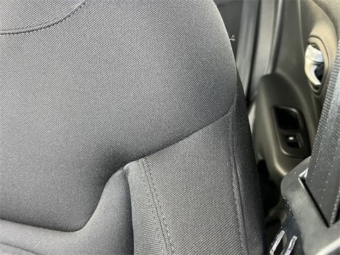 Certified 2022 Jeep Renegade Latitude w/ Convenience Group image 12