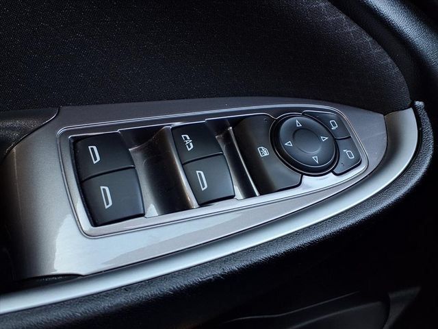 Used 2025 Chevrolet Malibu LT FWD image 16
