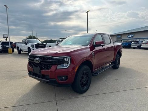 Used 2025 Ford Ranger Lariat w/ Black Appearance Package AWD/4WD image 3