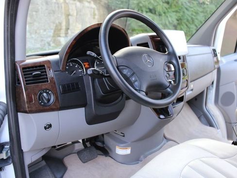Used 2013 Mercedes-Benz Sprinter 3500 image 16