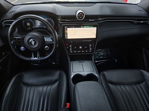 Used 2024 Maserati Grecale GT image 14