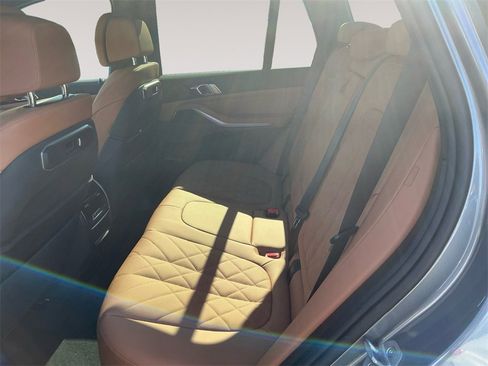 New 2026 BMW X5 xDrive50e image 13