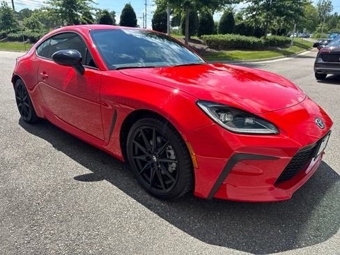 Used 2022 Toyota GR86 Premium w/ ALL Weather Mat Package (TMS) RWD image 6
