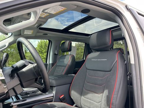 New 2026 Ford F250 Lariat w/ Black Appearance Package image 14