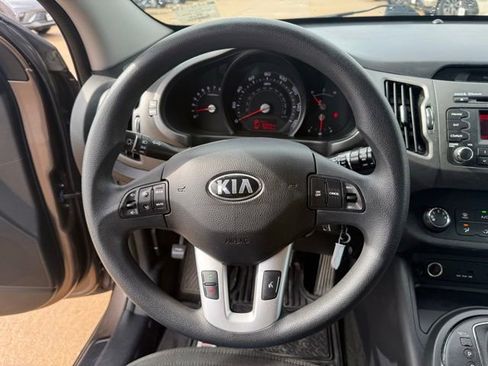 Used 2013 Kia Sportage LX FWD image 12