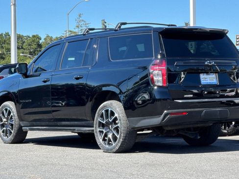 Used 2021 Chevrolet Suburban RST AWD/4WD image 7