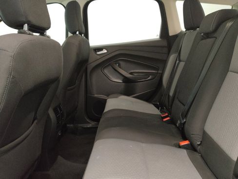 Used 2019 Ford Escape SE image 18